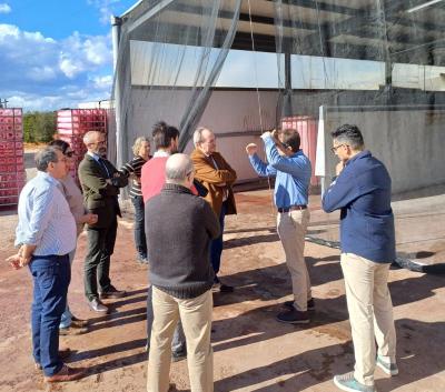 El conseller d’Agricultura estudiarà mesures per a potenciar la bioplanta de Caudete de las Fuentes
